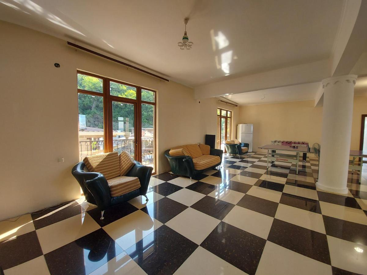 Гостевой Дом София 400 М До Моря Gagra Exteriér fotografie