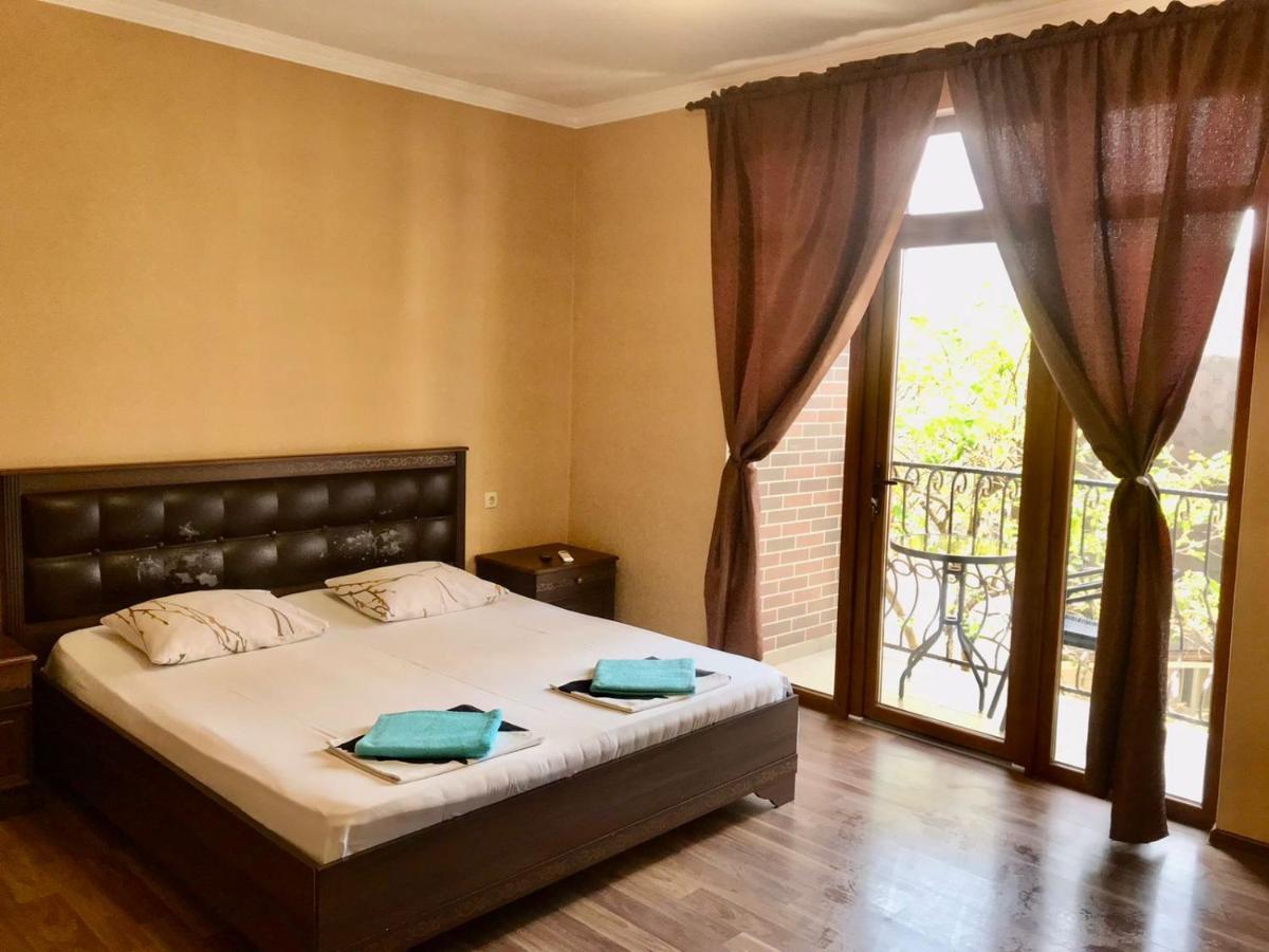 Гостевой Дом София 400 М До Моря Gagra Exteriér fotografie